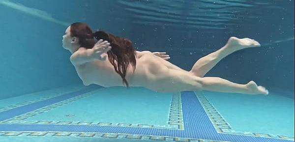  Sazan Cheharda on and underwater naked swimming